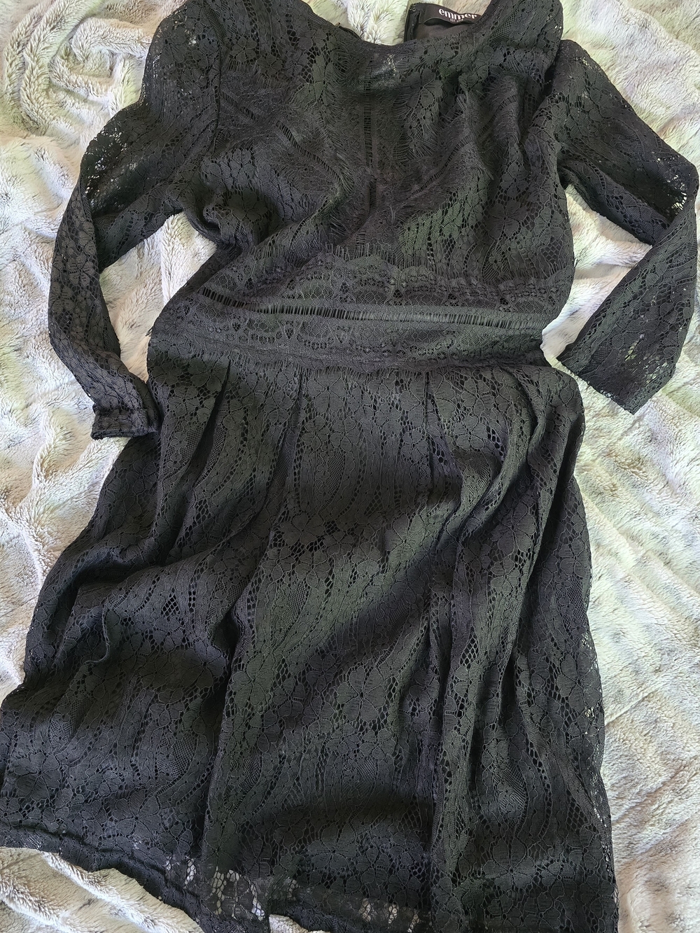 Women’s Black Lace Long-Sleeve Dress